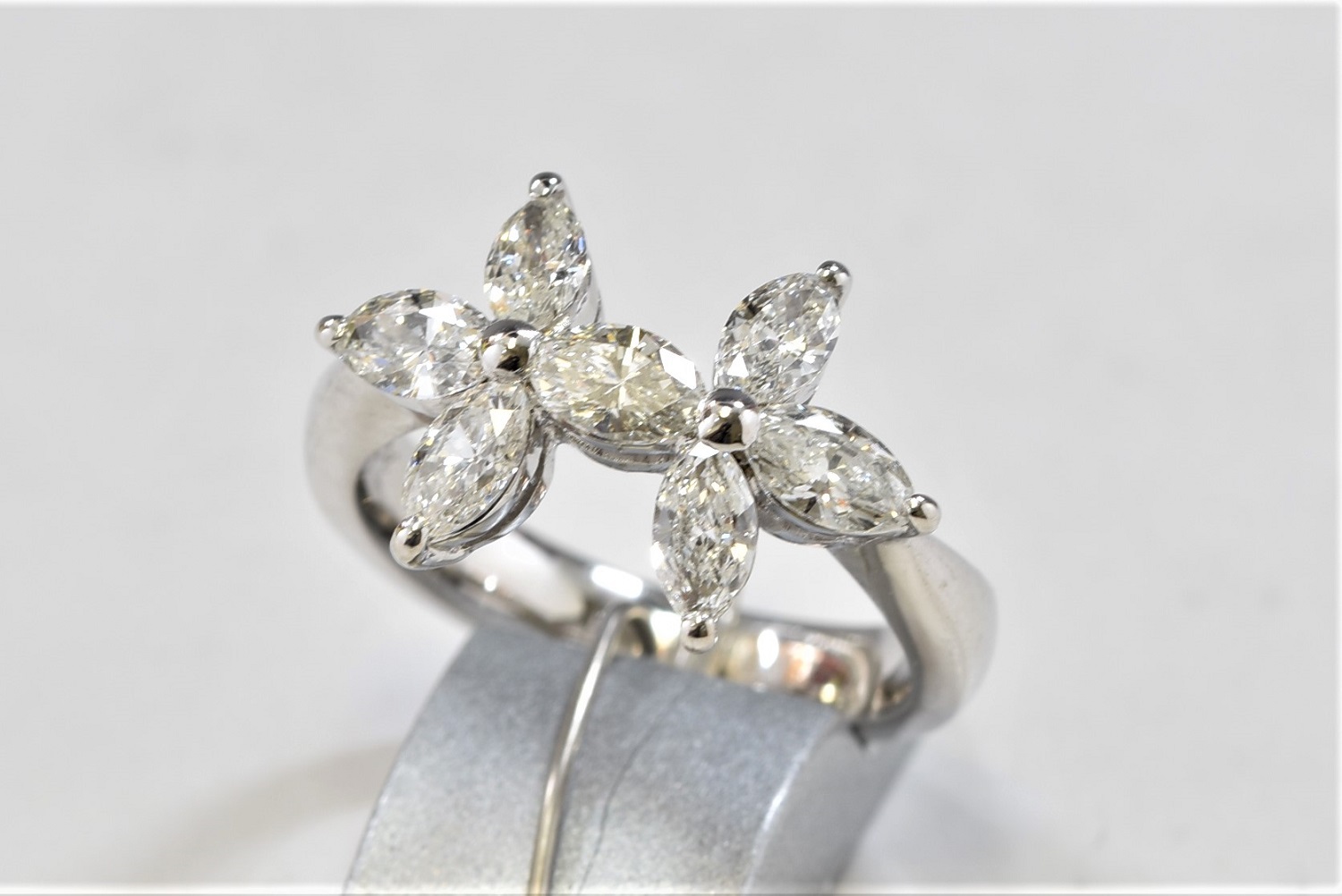 Pt900 プラチナ ダイヤモンド 指輪 リング 画像1