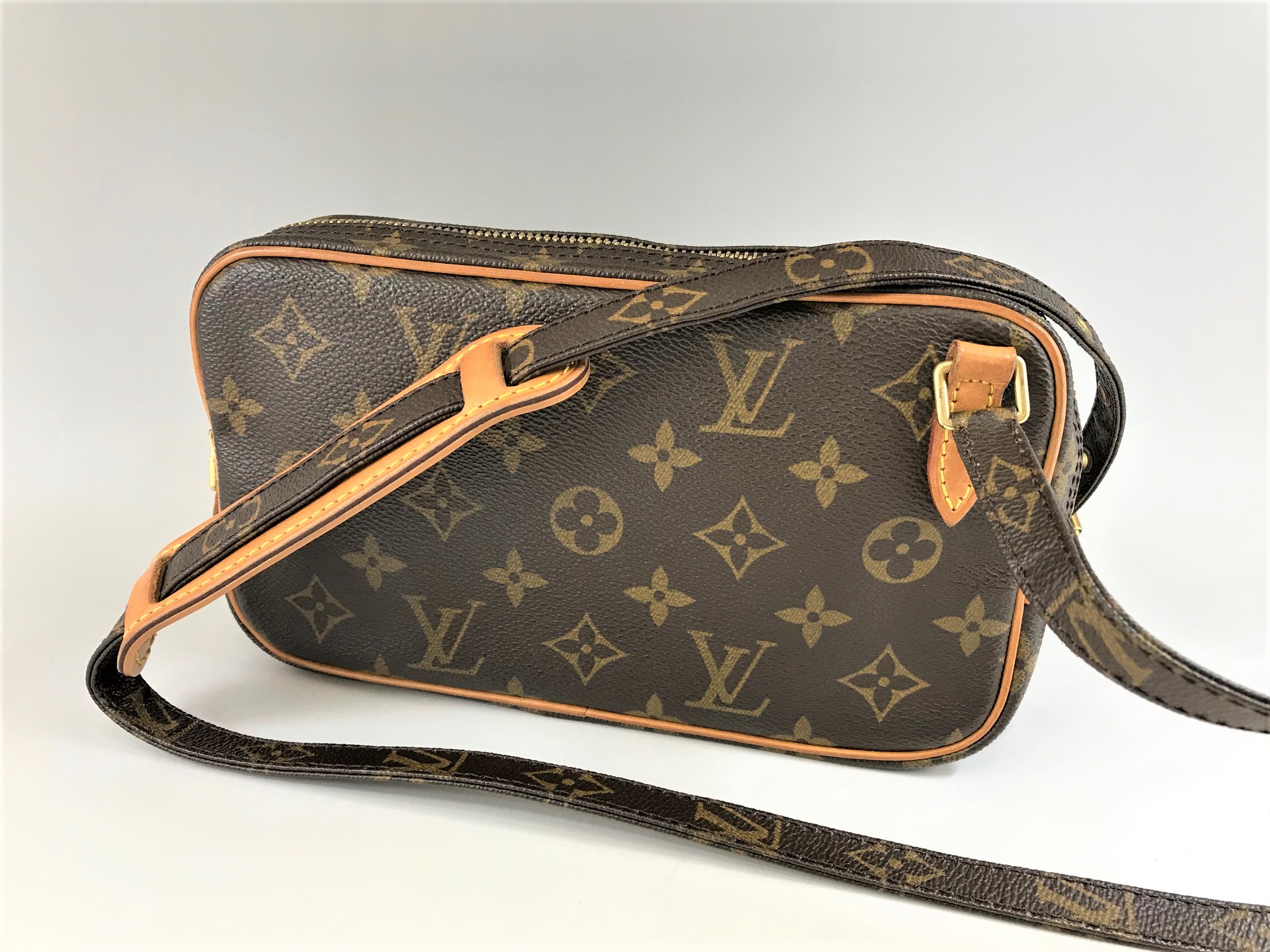 LOUIS VUITTON【ルイヴィトン】モノグラム マルリーバンドリエール M51828 ショルダーバック 画像1