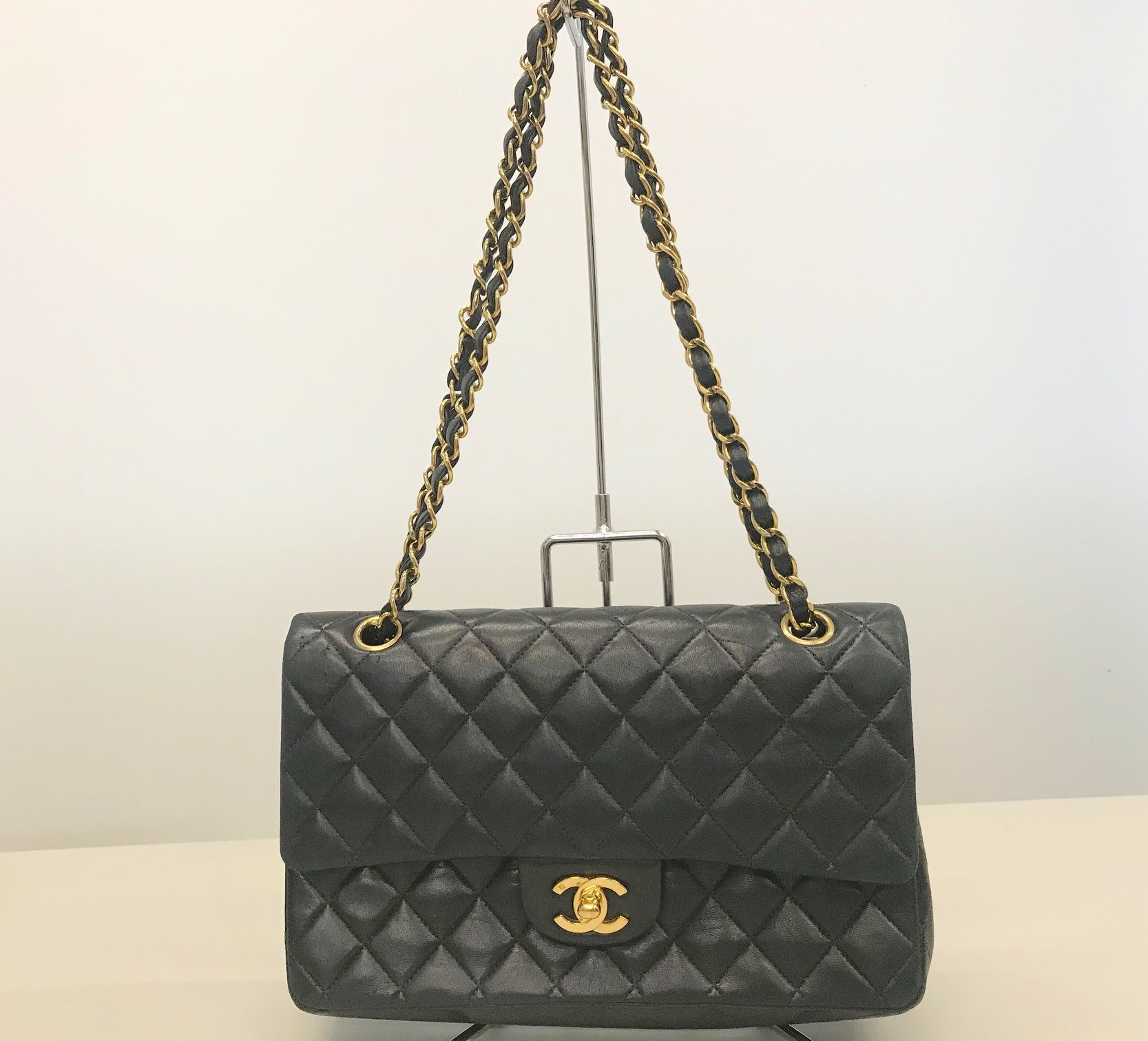 CHANEL【シャネル】 マトラッセ チェーンショルダー バッグ 画像1
