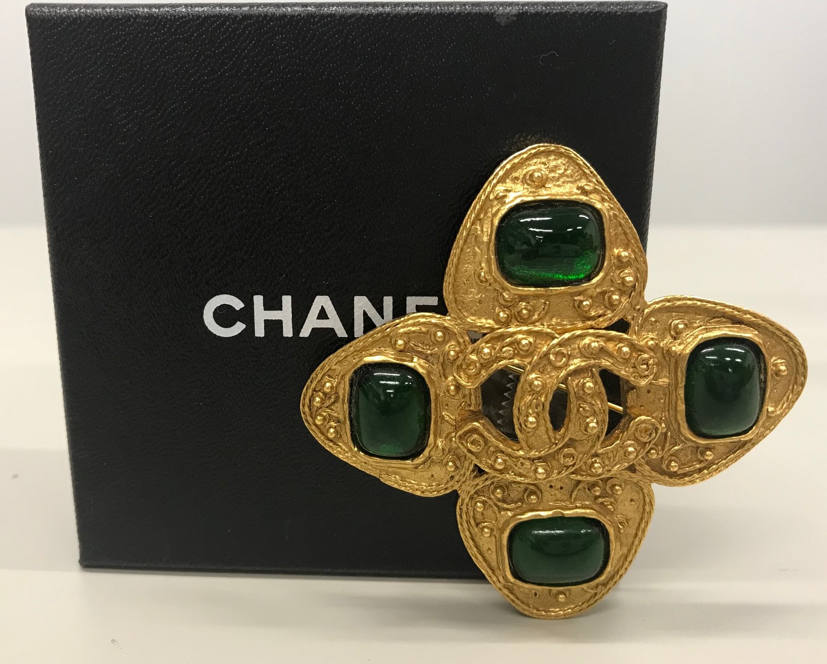 CHANEL【シャネル】 ブローチ 画像1