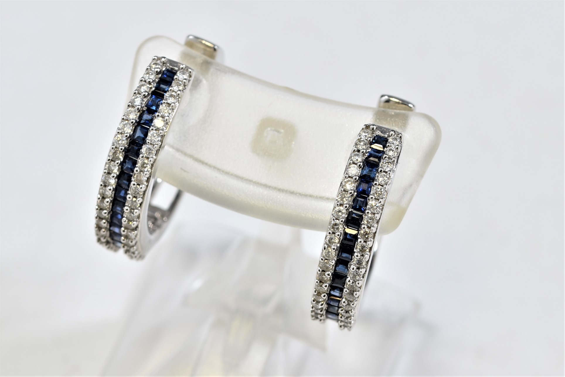 K18WG 18金ホワイトゴールド ダイヤモンド サファイア ピアス 画像1