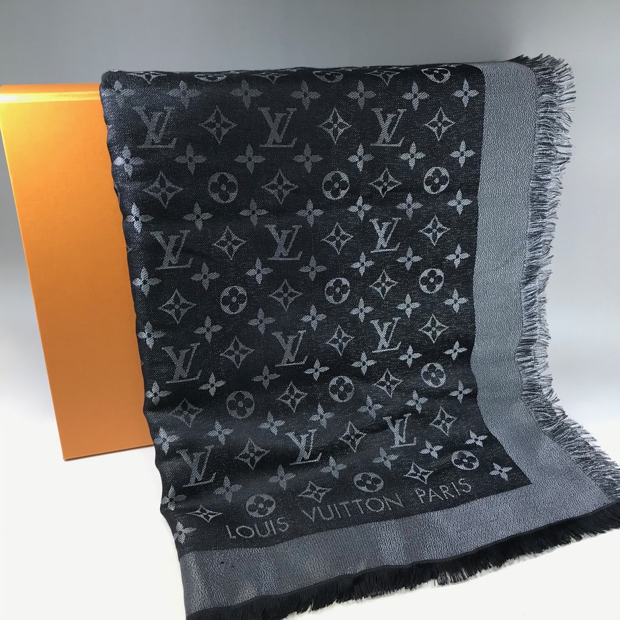 LOUIS VUITTON【ルイヴィトン】 モノグラムシャイン ストール 画像1