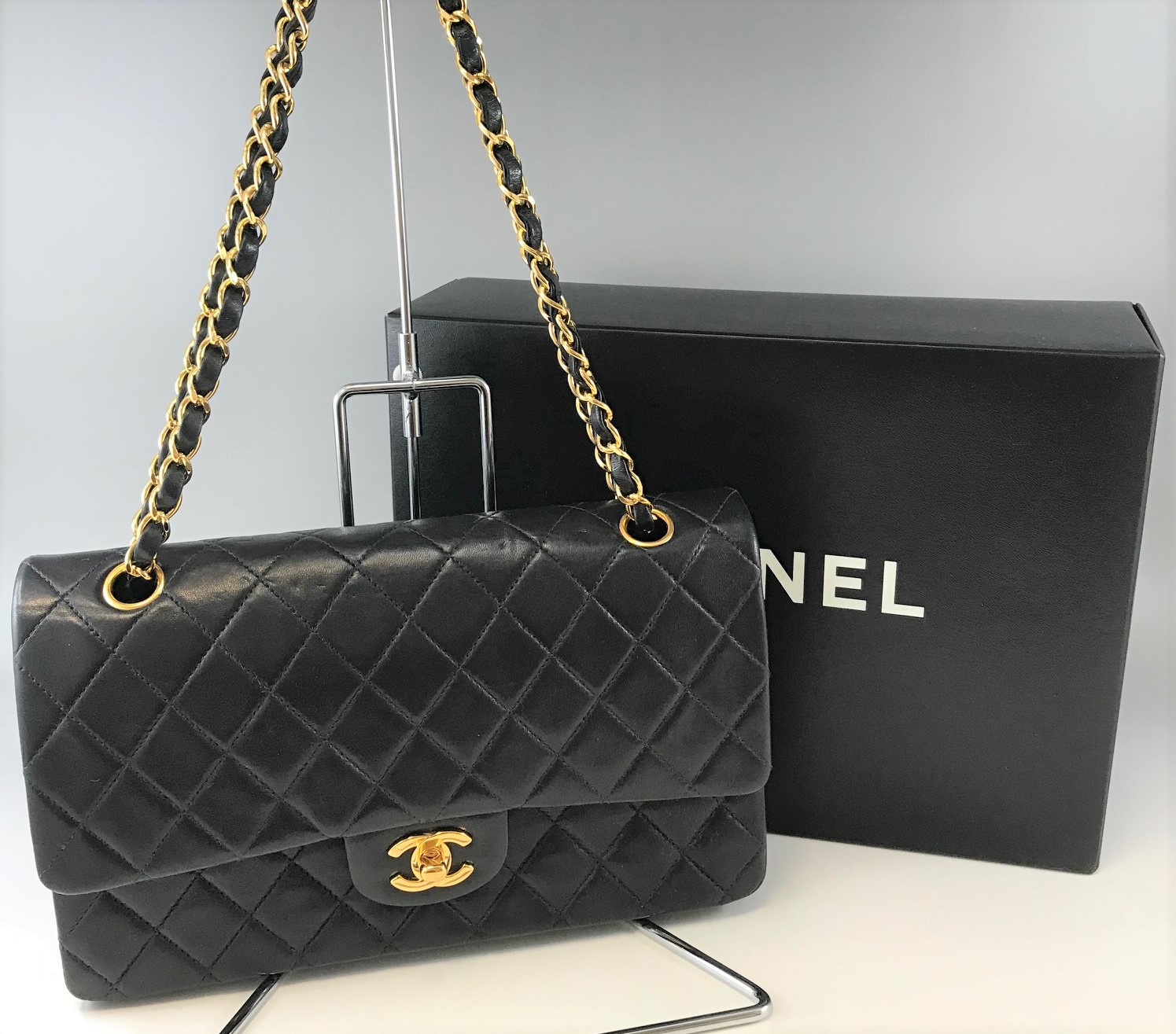 CHANEL【シャネル】 ラムスキン マトラッセチェーンショルダーバッグ 画像1