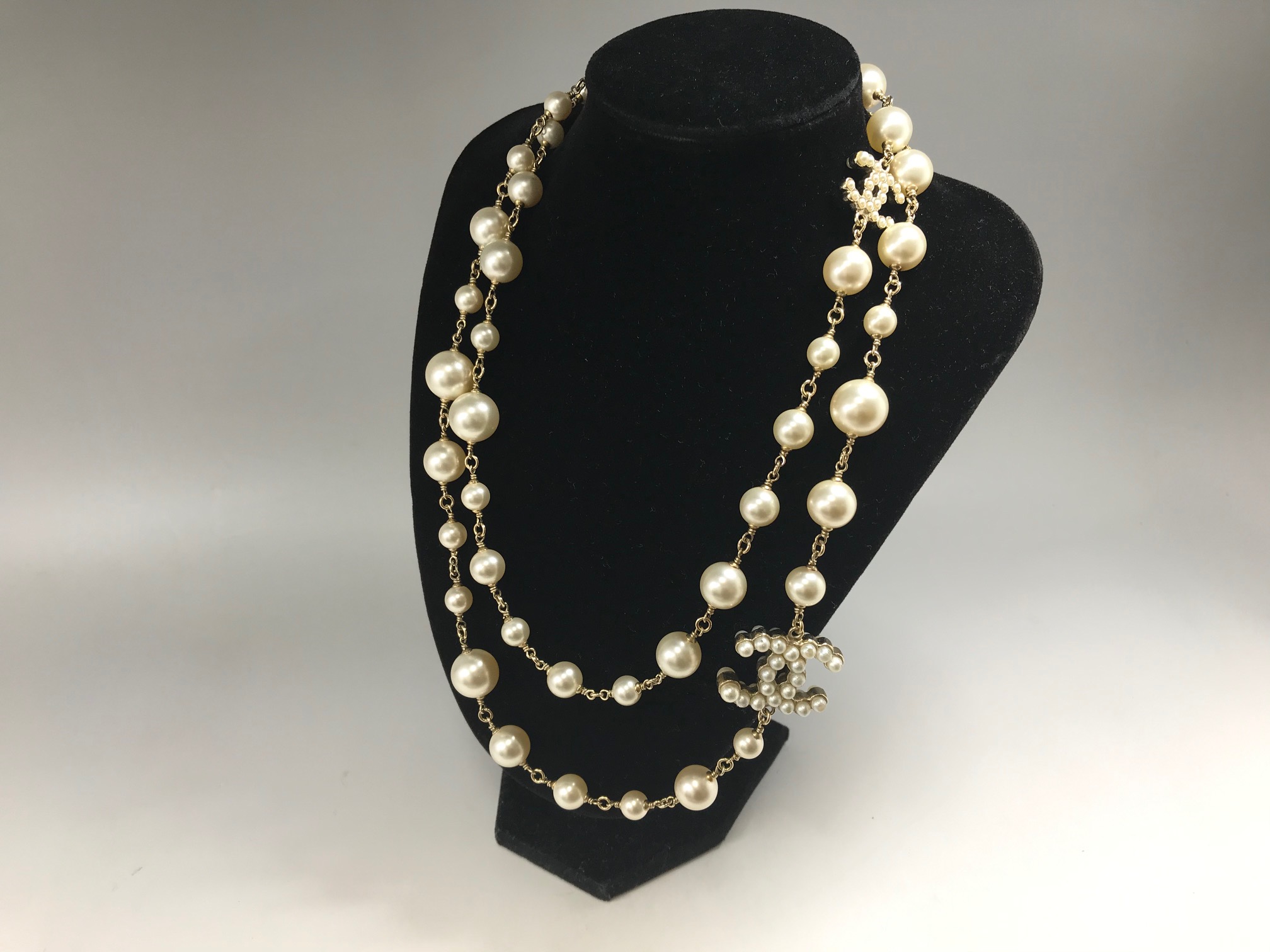 CHANEL 【シャネル】 フェイクパール ココマーク ロングネックレス 画像1