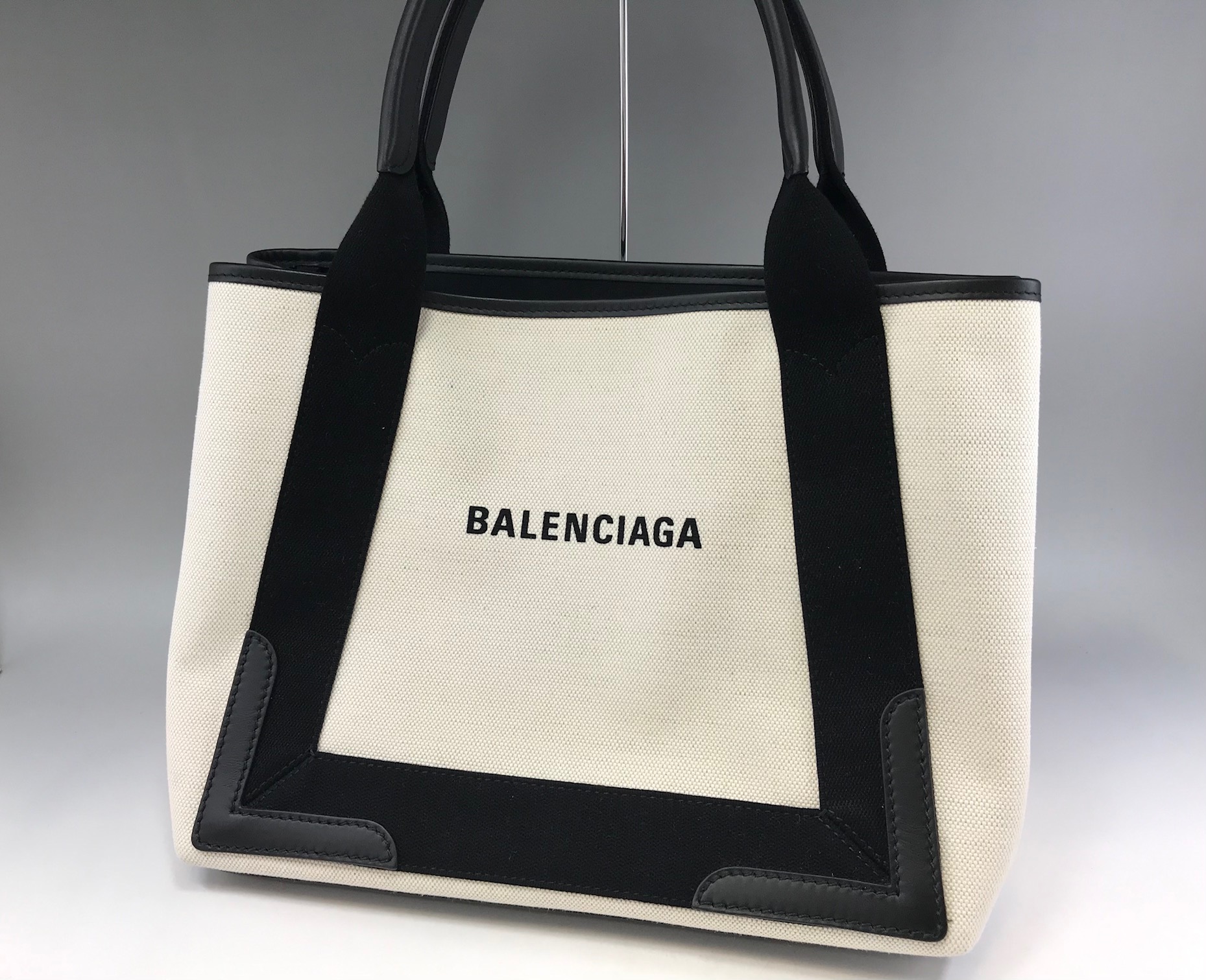 BALENCIAGA 【バレンシアガ】 ネイビーカバス スモール 画像1