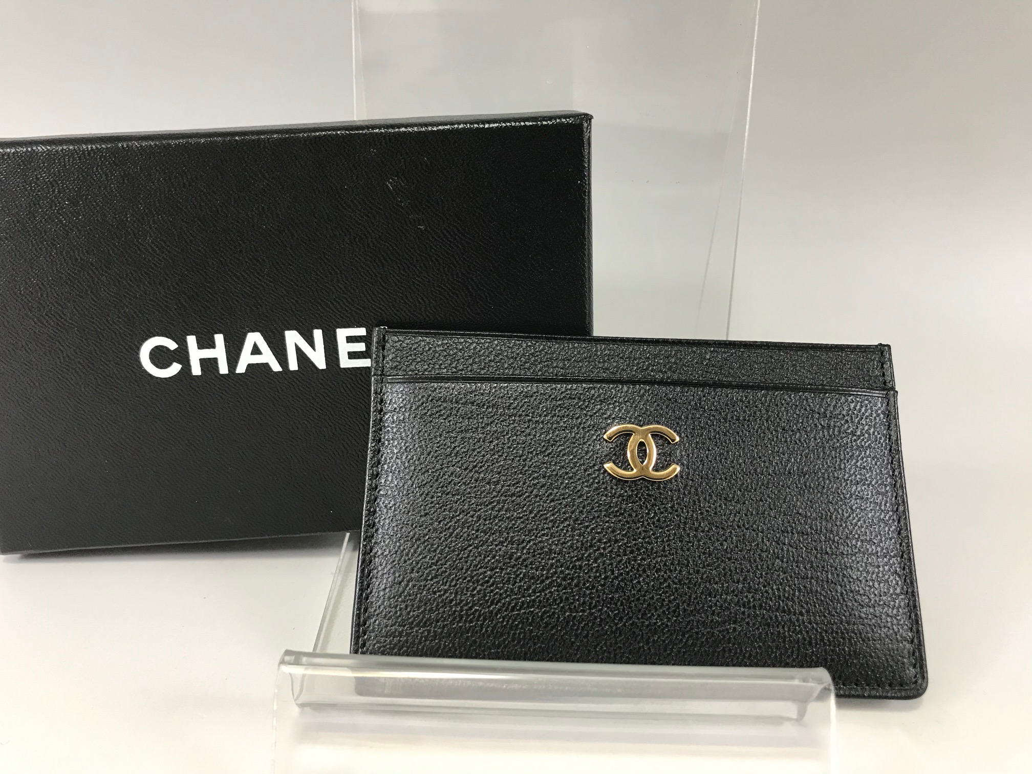 CHANEL【シャネル】レザー カードケース 画像1
