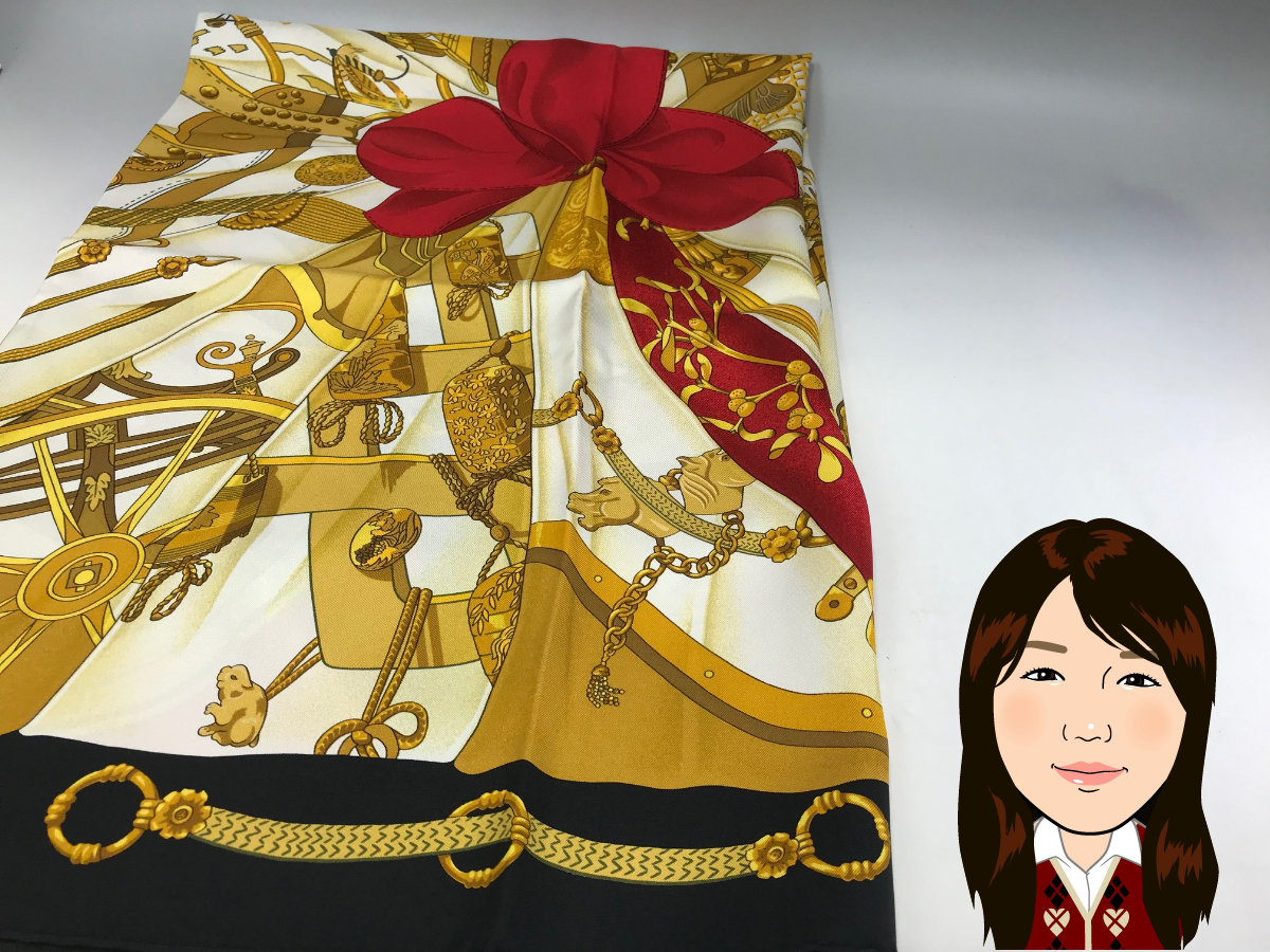 HERMES 【エルメス】 黒×ゴールド シルク大判スカーフ 画像1