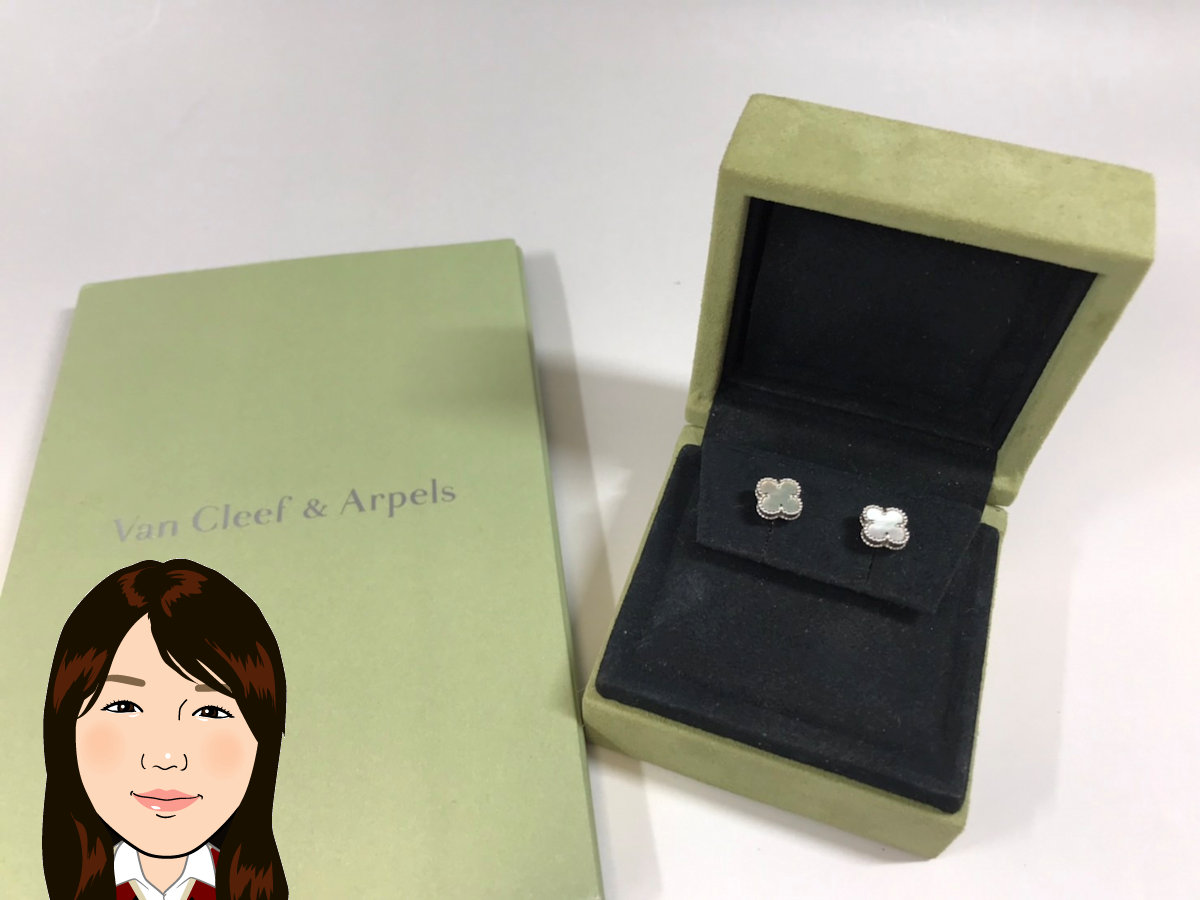 Van Cleef &Arpels 【ヴァンクリーフ&アーペル】 スウィートアルハンブラ ピアス K18WG 18金 ホワイトゴールド 画像1